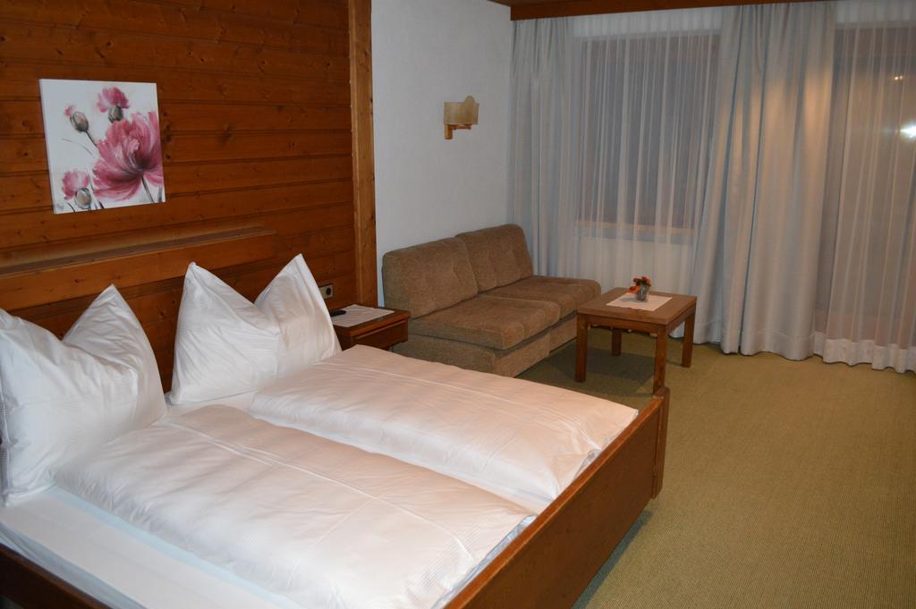 Gasthaus Glockle Apartment Damuels Bagian luar foto
