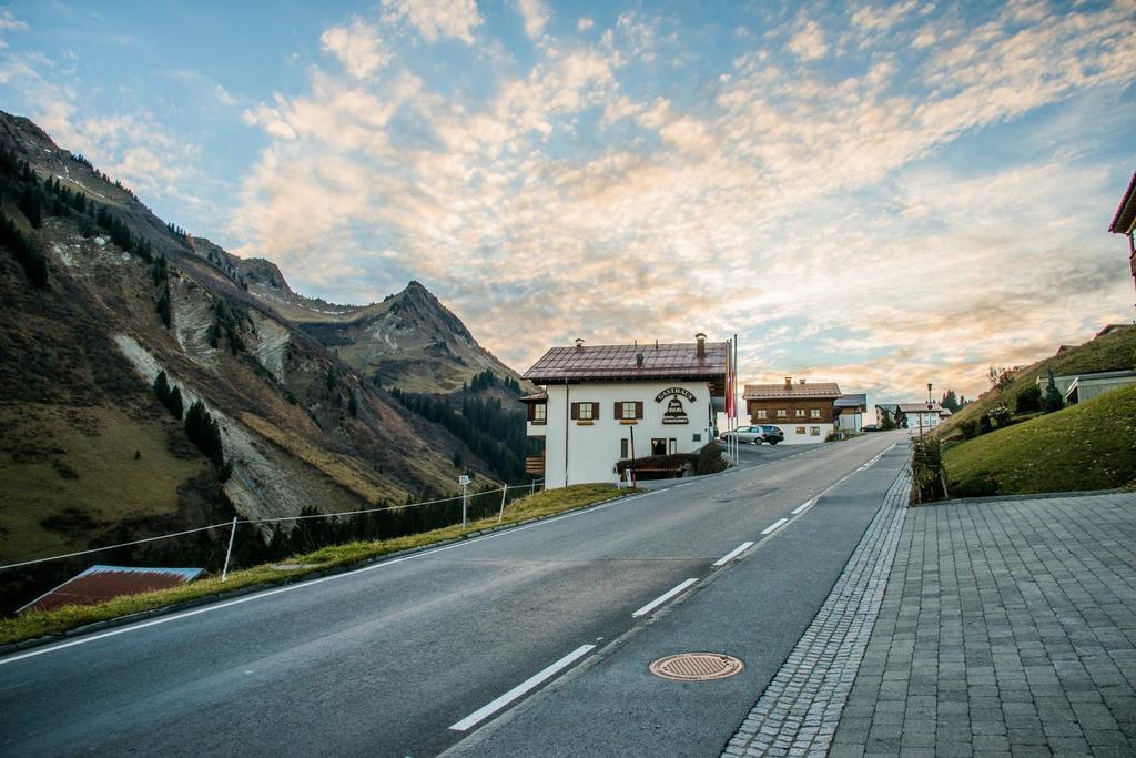 Gasthaus Glockle Apartment Damuels Bagian luar foto