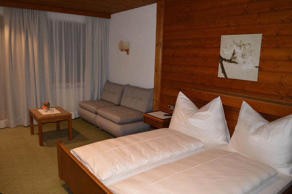 Gasthaus Glockle Apartment Damuels Bagian luar foto