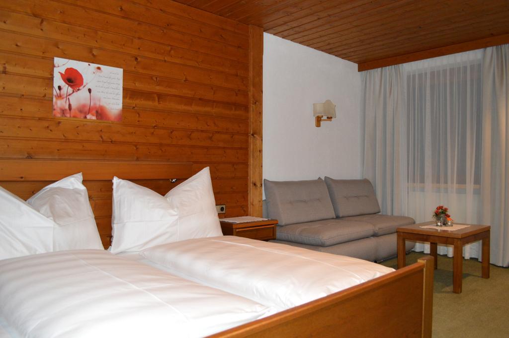 Gasthaus Glockle Apartment Damuels Bagian luar foto